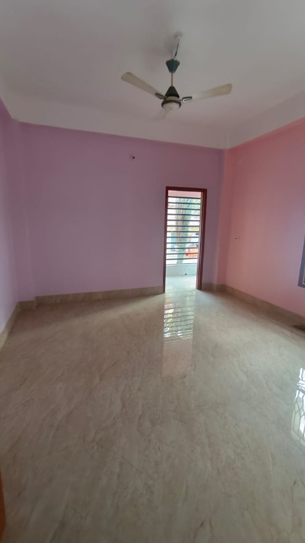 Unfurnished 5 bhk in Hatigaon for Rent